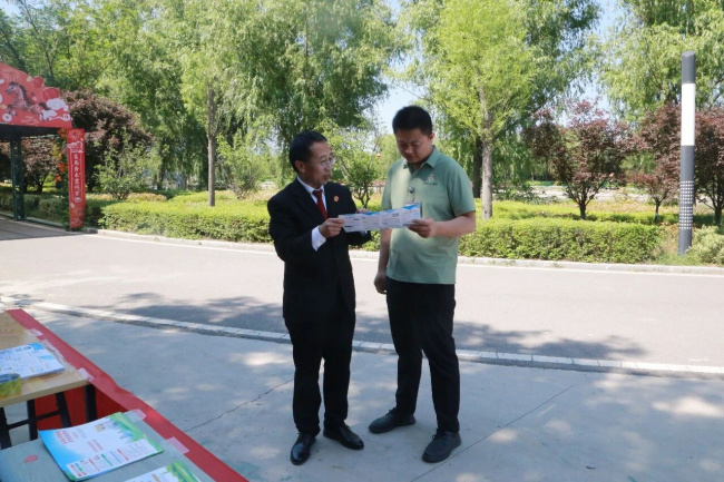 五一出行“游法可依”  宜阳法院莲庄法庭护航文旅在行动